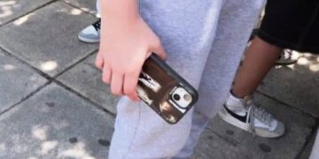 Σχολεία: Σε ισχύ το νέο «ποινολόγιο» για κατοχή και χρήση κινητών τηλεφώνων