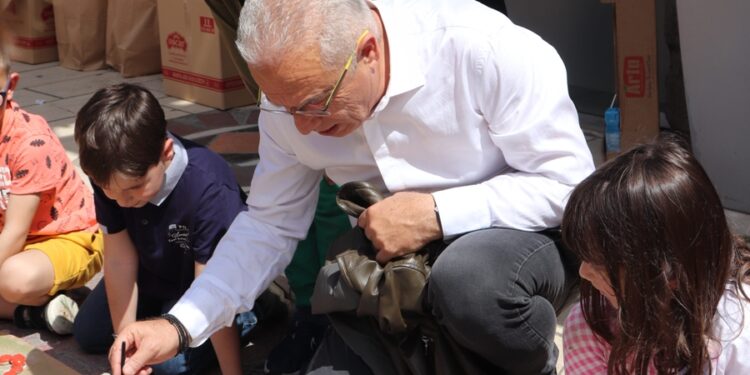 Ο Δήμος Αμφιλοχίας υποδέχτηκε τον Μάϊο με πασχαλινές δράσεις για παιδιά