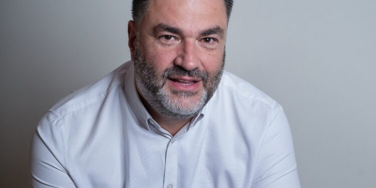 Επαναφέρει το αίτημα παραχώρησης γραφείων για τη λειτουργία των περιφερειακών παρατάξεων  ο Σπύρος Σκιαδαρέσης