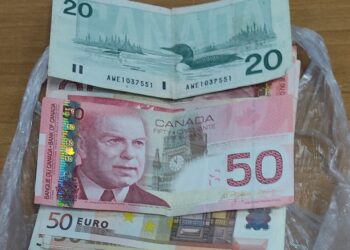 Αστυνομικοί εξιχνίασαν απάτη στο Αγρίνιο και επέστρεψαν 5.000 ευρώ σε ηλικιωμένη