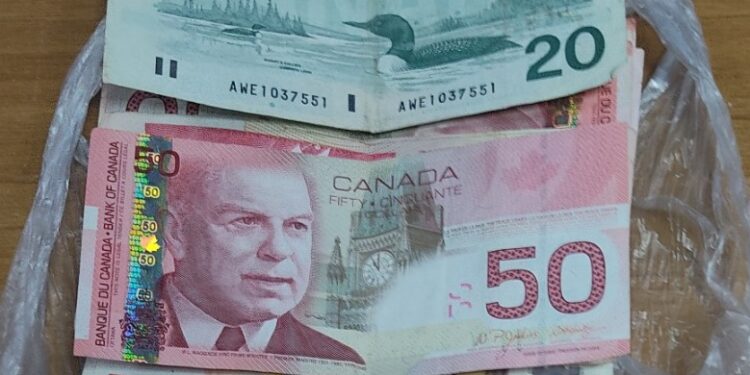 Αστυνομικοί εξιχνίασαν απάτη στο Αγρίνιο και επέστρεψαν 5.000 ευρώ σε ηλικιωμένη