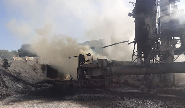 Κόλαση φωτιάς σε εργοτάξιο στη Λεπενού Αγρινίου/ένας νεκρός αναζητήσεις για δεύτερο άτομο