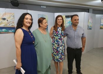 Αγρίνιο| Εγκαινιάστηκε η έκθεση “Χρώμα και Φως” της εικαστικού κυρίας Αλεξάνδρας Τσάχαλου – Μπεσίνη