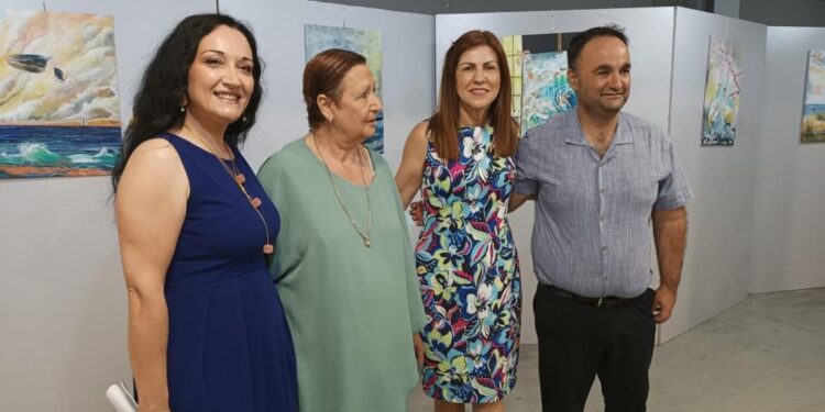 Αγρίνιο| Εγκαινιάστηκε η έκθεση “Χρώμα και Φως” της εικαστικού κυρίας Αλεξάνδρας Τσάχαλου – Μπεσίνη