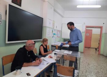 Στο 3ο Ημερήσιο Γυμνάσιο Αγρινίου ψήφισε ο Νεκτάριος Φαρμάκης