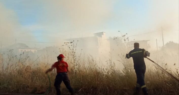 Συνδρομή και της ΕΟΕΔ στη φωτιά στο Δοκίμι Αγρινίου