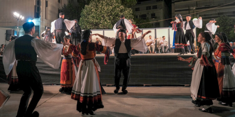 Με μια μεγάλη εκδήλωση έκλεισε τη χορευτική περίοδο 2023-2024 ο Λαογραφικός Όμιλος της ΓΕΑ