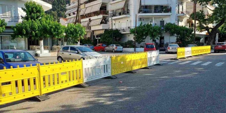 Σε εφαρμογή από σήμερα οι πεζοδρομήσεις των παραλιακών οδών Γριμπόβου και Ψανής