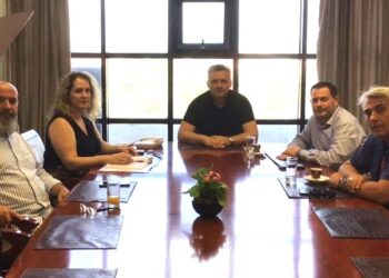 Συνάντηση Βασιλόπουλου με Κατσαρό για βελτίωση λειτουργίας των υπηρεσιών θεσμικά και ψηφιακά