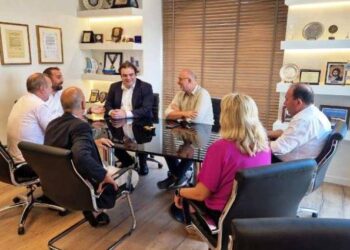 Με τον Νεκτάριο Φαρμάκη συναντήθηκε ο Υπουργός Παιδείας Κυριάκος Πιερρακάκης