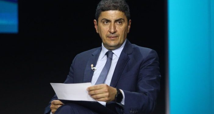 Δεν παραδίδει την έδρα στη ΝΔ ο Αυγενάκης: «Σεβαστή η απόφαση της διαγραφής μου»