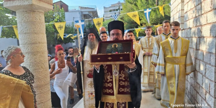 Υποδοχή της Δεξιάς Χειρός της Αγίας Παρασκευής στο Αγρίνιο