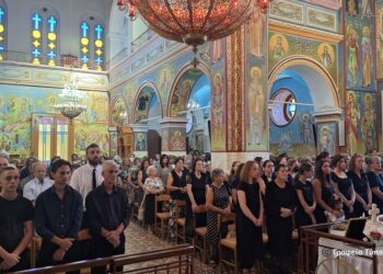 Θεία Λειτουργία στις Παπαδάτες Μακρυνείας