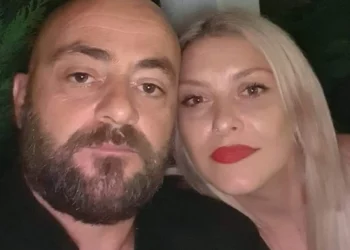 Η ανάρτηση της 36χρονης λίγες ώρες πριν τη σκοτώσει ο εν διαστάσει σύζυγός της στην Αμφιλοχία-Τι όπλισε το χέρι του γυναικοκτόνου