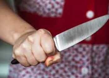 Σοκ στο Αιτωλικό: Μητέρα απείλησε την κόρη της ότι θα σκοτώσει με μαχαίρι