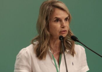 Απέσυρε η Μιλένα Αποστολάκη την υποψηφιότητά της για την προεδρία του ΠΑΣΟΚ