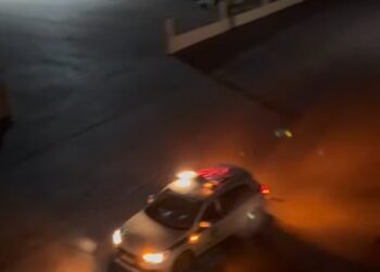 Μεσολόγγι: Αυτοκίνητο έπεσε πάνω σε κολώνα ηλεκτροφωτισμού στην περιφέρεια