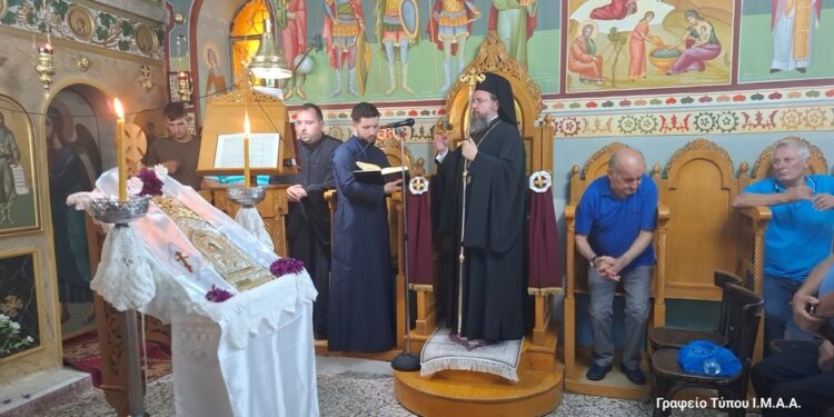 Αιτωλ/νία|Με κατάνυξη και πληθωρική συμμετοχή των πιστών τελούνται οι Παρακλήσεις της Παναγίας μας