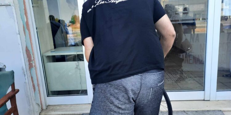 Αγρίνιο: Κινητοποίηση στον ΕΦΚΑ γιατί έκοψαν επίδομα σε ανάπηρο(βιντεο-φωτο)