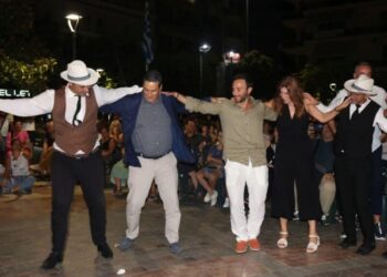 Συρτάκι ντανς… (βίντεο)