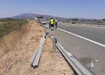  Μια γυναίκα νεκρή και δυο τραυματίες σε τροχαίο στη Ρίγανη Αγρινίου(φωτο)