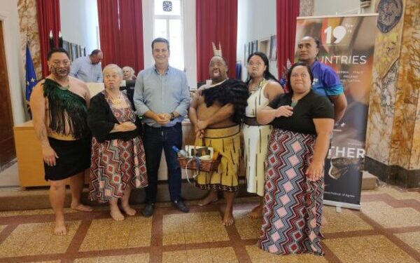 Αντιπροσωπείες των συγκροτημάτων που μετέχουν στο Διεθνές Φεστιβάλ Παραδοσιακών Χορών καλωσόρισε ο Δήμαρχος Αγρινίου