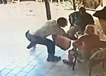 Ρομά άρπαξε την αλυσίδα ηλικιωμένου μπροστά στα μάτια του (video)