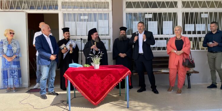 Ο Δήμαρχος Μεσολογγίου Σπύρος Διαμαντόπουλος σε αγιασμούς σχολικών μονάδων