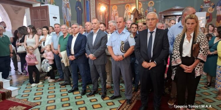 Εσπερινός στον πανηγυρίζοντα Ι.Ν του Αγίου Βησσαρίωνος στην Κεχρινιά Αμφιλοχίας