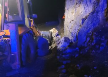 Πτώση βράχου στο δρόμο Εμπεσού-Περδικάκι- Κανονικά από σήμερα η κυκλοφορία
