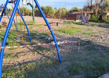«Σφραγίστηκε» η παιδική χαρά στη Νέα Αβόρανη Αγρινίου