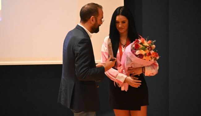 Η Παραολυμπιονίκης Έλενα Παπασταματοπούλου τιμήθηκε από την Περιφέρεια Δυτικής Ελλάδας