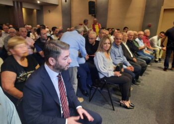 Με πολύ μεγάλη συμμετοχή η συγκέντρωση Ανδρουλάκη στο Αγρίνιο