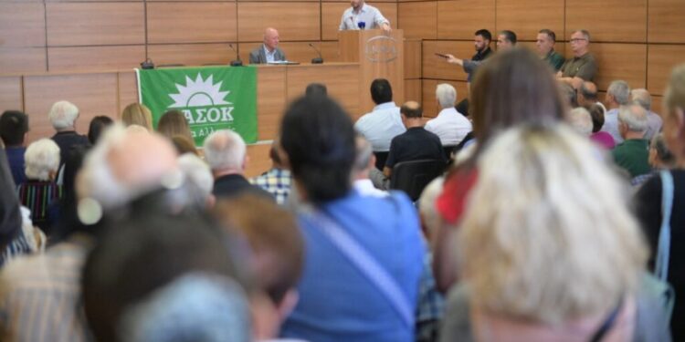 Νίκος Ανδρουλάκης από Ναύπακτο: «Το ΠΑΣΟΚ μπήκε στο κέντρο των πολιτικών εξελίξεων – Μαζί θα κερδίσουμε τη ΝΔ»