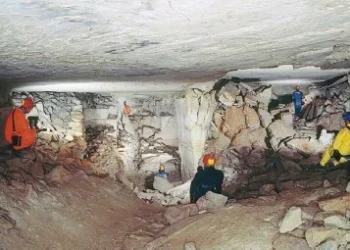 Αιτωλ/νία:Συνελήφθησαν τέσσερις άνδρες για λαθραίες ανασκαφές