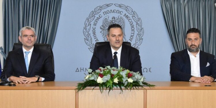 Βράβευσε τους αριστούχους των Πανελληνίων ο Δήμαρχος Μεσολογγίου Σπύρος Διαμαντόπουλος