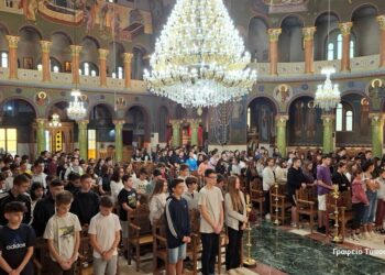 Αγρίνιο: Υποδειγματική Θεία Λειτουργία για τους μαθητές του 2ου Γυμνασίου