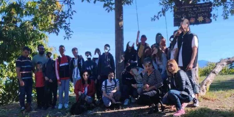 Γιορτάζουν το κάστανο στο Άνω Κεράσοβο-επίσκεψη μαθητών του 7ου Γυμνάσιου Αγρινίου
