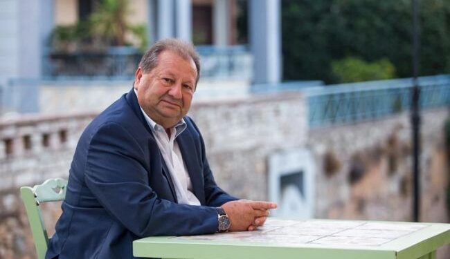 Πέθανε ο δήμαρχος Αιγιαλείας Δημήτρης Καλογερόπουλος