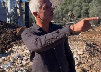 Λεπενού: Ποιοι έδωσαν άδεια σε εργοστάσιο μέσα στην κοίτη λέει ο Γιώργο Καλιακμάνης