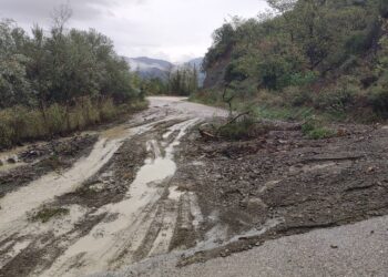 Κατολίσθηση στην Ιόνια οδό  -Προβλήματα στο Ρίβιο  και στο Ξηρόμερο