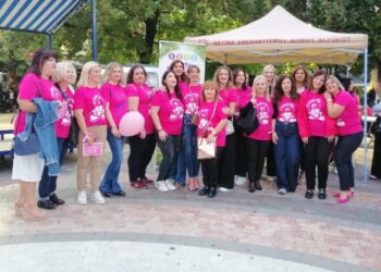 Αγρίνιο: Με επιτυχία και μεγάλη συμμετοχή η δράση “Pink the City”