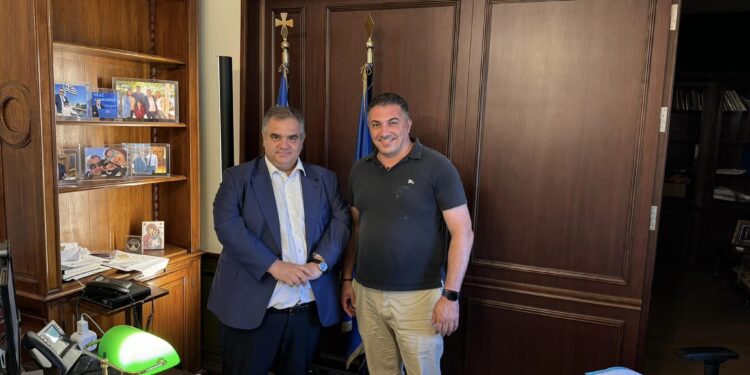 Ξεκινούν εργασίες αποκατάστασης δρόμων από πλημμύρες στις Κοινότητες Τρύφου και Δρυμού