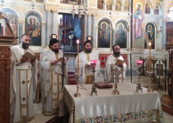Αρχαιοπρεπή θεία Λειτουργία του Αγίου Ιακώβου του Αδελφοθέου στον Ι.Ν Αγίας Τριάδας Αγρινίου