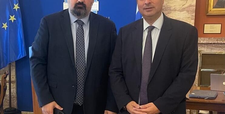 Ο Παπαθανάσης συναντήθηκε με Τριαντόπουλο για τις ανάγκες των πληγέντων και τις δυνατές λύσεις για την άμεση αποκατάστασή τους