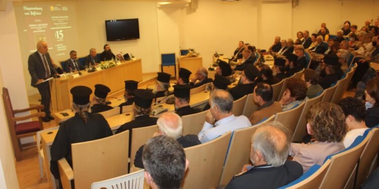 Αμφιλοχία, Βιβλιοπαρουσίαση π. Οδυσσέα Κυρόσιμου