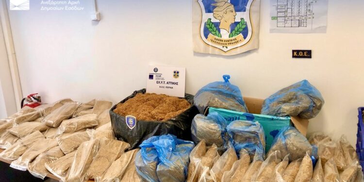 Λαθραίος καπνός σε λεωφορείο της γραμμής Βόνιτσας – Αθήνας και σε αποθήκη του ΚΤΕΛ Αιτωλοακαρνανίας