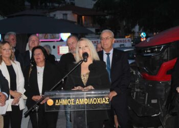Σε εορταστική ατμόσφαιρα και με παρουσία πλήθους κόσμου πραγματοποιήθηκαν τα εγκαίνια της 1ης Αγροτικής Έκθεσης AGREAMFI