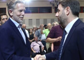 ΠΑΣΟΚ: Τι συζητήθηκε στη συνάντηση του Γερουλάνου με τον Ανδρουλάκη στη Βουλή