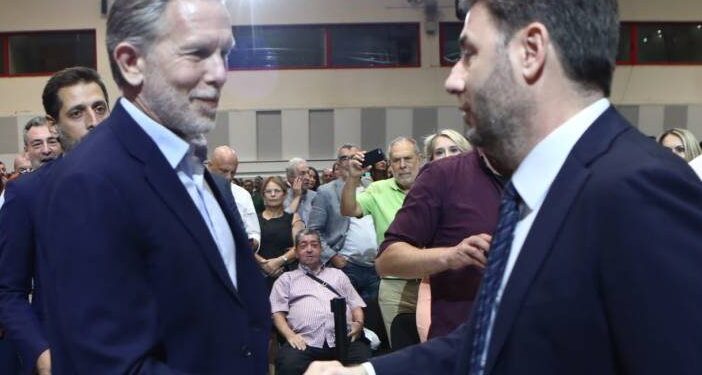 ΠΑΣΟΚ: Τι συζητήθηκε στη συνάντηση του Γερουλάνου με τον Ανδρουλάκη στη Βουλή